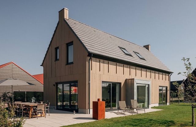 Villa by Lake Veere with Sauna