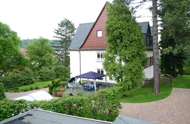 Villa by the park, heated pool, parking place, many possibilities for excursions