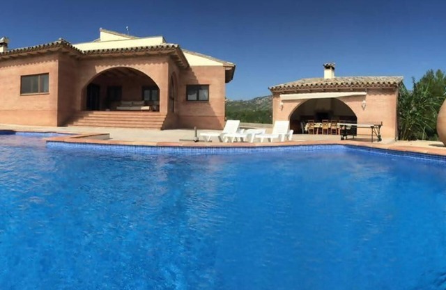 Villa Ca L'Abril, private swimming pool, A/C, Wifi