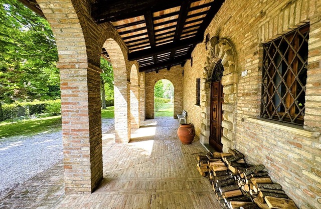 [Villa Cà Paciotti est.1500] Urbino and the Renaissance