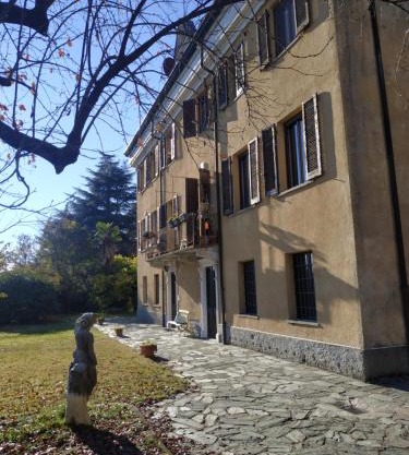 Villa Campana free private parking