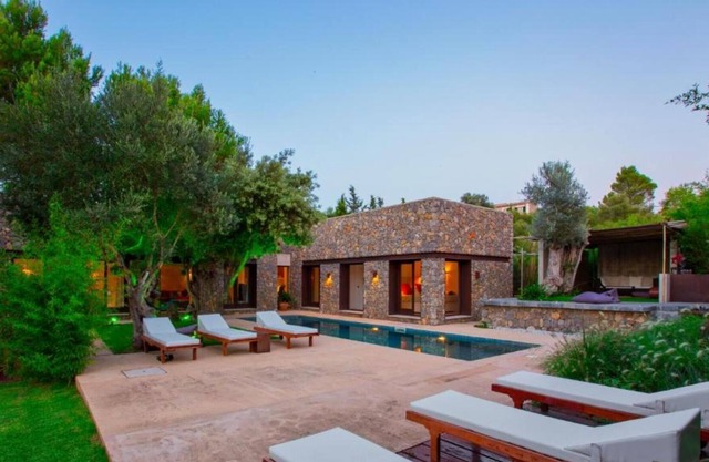 Villa 'Can Ganesha' with Mountain View, Private Pool and Wi-Fi