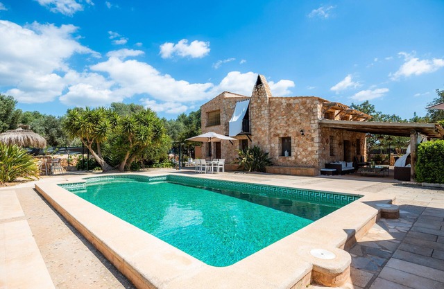 Villa "Can Rosillo" with Wi-Fi, Garden, Treehouse, Terraces & Pool