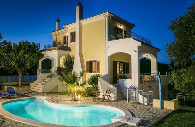 Villa Cara - Three Bedroom Villa, Sleeps 8