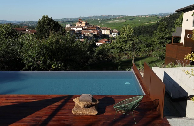 Villa Carla Barolo: Brunate Suite