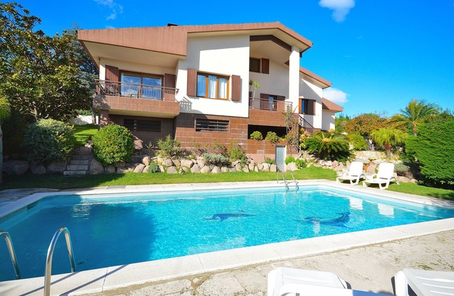 Villa 'Carme' with Sea View, Wi-Fi and Air Conditioning
