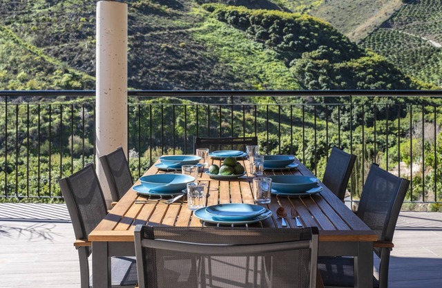 Villa 'Carrillo' with Mountain View, Wi-Fi and Air Conditioning