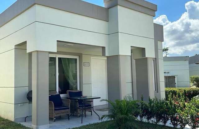 Villa CAS. nueva en Palma Real