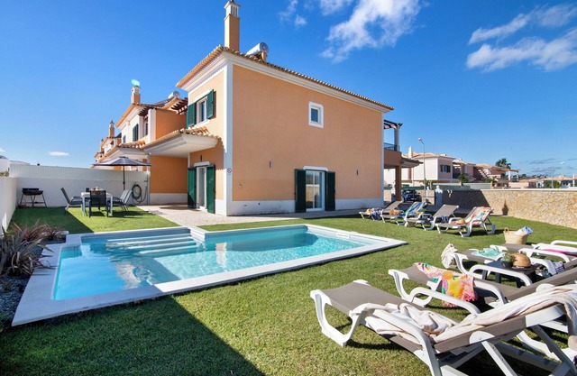 Villa 'Casa Barros' with Mountain View, Wi-Fi and Air Conditioning