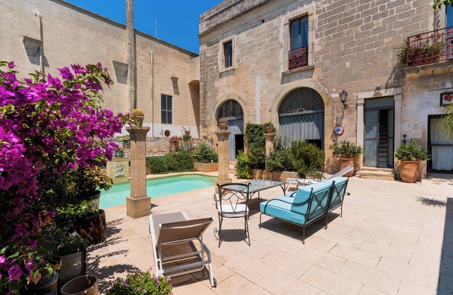 Villa 'Casa Del Tabacco' with Private Pool, Wi-Fi and Air Conditioning