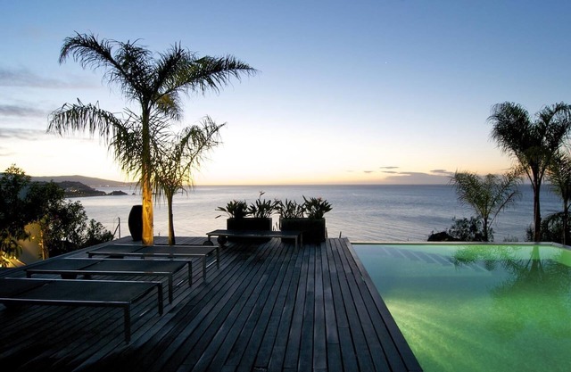 Villa 'Casa Geniol Luxury' with Sea View, Private Pool & Wi-Fi