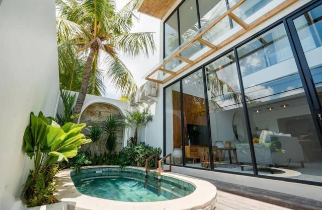 Villa Casa Goya - Designer Villa Near The Beach in the heart of vibrant Legian