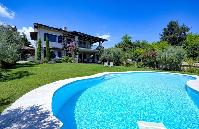 Villa Casa Montecolo with private pool