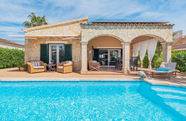 Villa 'Casa Mayor Strand Es Trenc 5 Min' with Private Pool, Wi-Fi and Air Conditioning