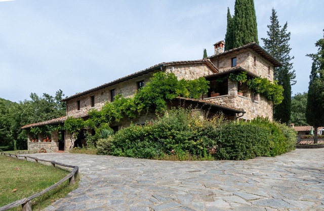 Villa Casa Padronale Il Casotto with Mountain View, Pool & Wi-Fi