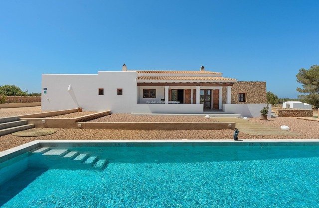 Villa 'Casa S'Olibassa' with Private Pool, Wi-Fi and Air Conditioning