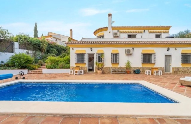 Villa 'Casa Siempre Verde' with Mountain View, Wi-Fi and Air Conditioning