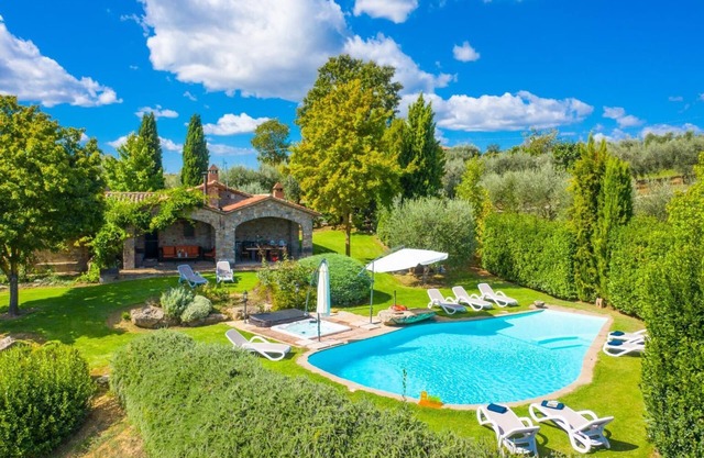 Villa Casale Silvia Large Private Pool, A/C, WiFi