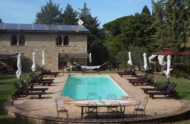 Villa Casolare - Four Bedroom Villa, Sleeps 8