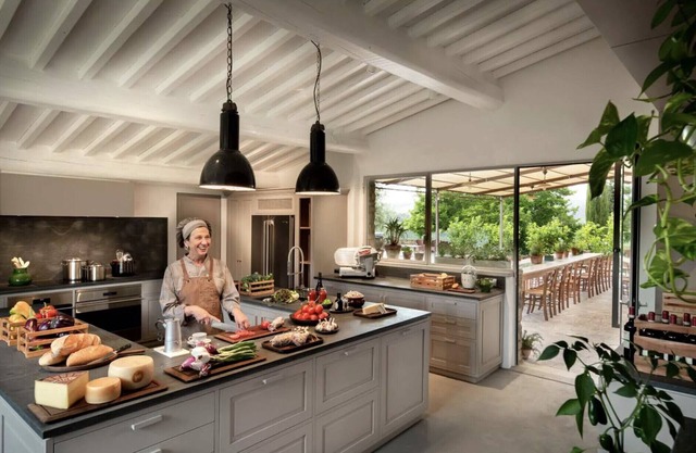 Villa Casolese Promoted By WeekHomes.com