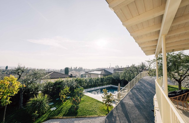Villa "Cavalino Boutiquehouse" with Lake View, Pool & Wi-Fi