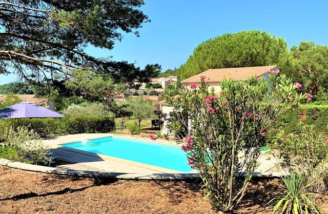 Villa Chauzon, 2 bedrooms, sleeps 6