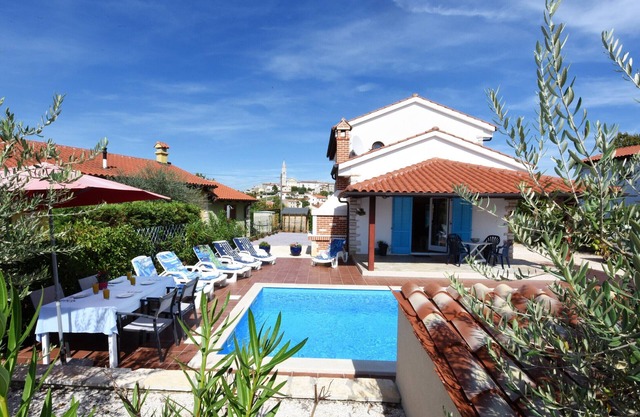 Villa Cherry House with pool in Višnjan,Istria