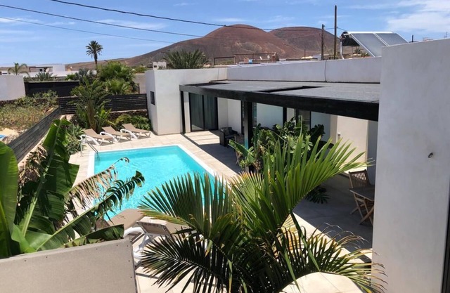 Villa "Cielo Azul", modern villa with heated saltwater pool, Wlan 300MBit/s