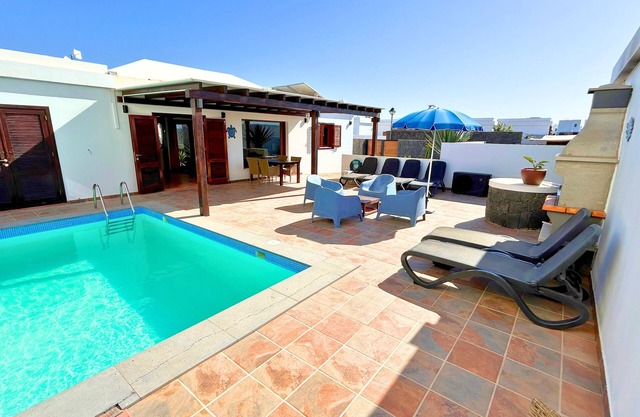 Villa Citrus, heated private pool, air conditioner