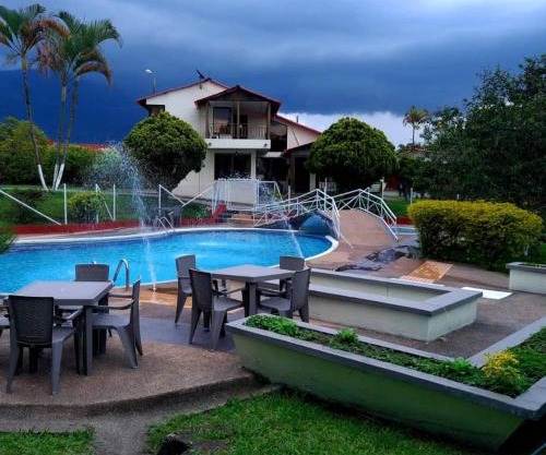 Villa Claudia, Calarcá