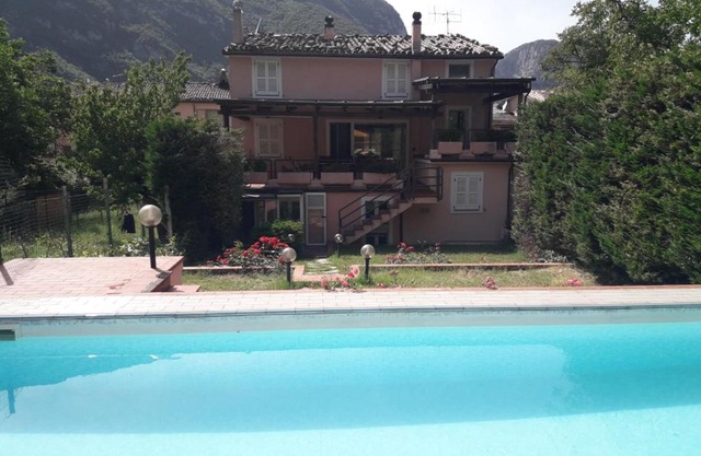 Villa Claudia indipendente con piscina ad uso esclusivo