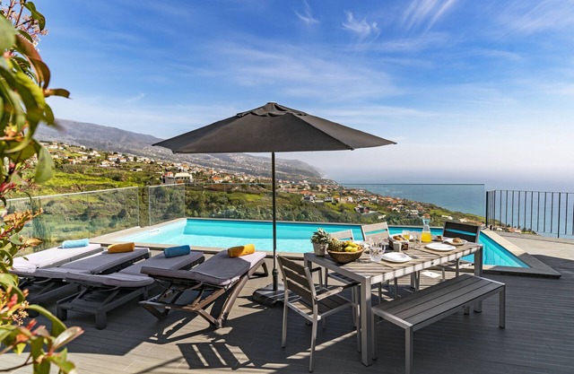 Villa Clementina | Cliffs & Ocean | Heated Pool 26ºC