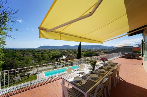 Villa Collina Del Sole 12 Pax by VILLASRETREATS