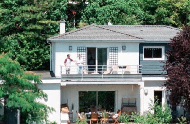 Villa Contemporaine, Exceptional view, Pool, Air-conditioned 10 Min de Périgueux