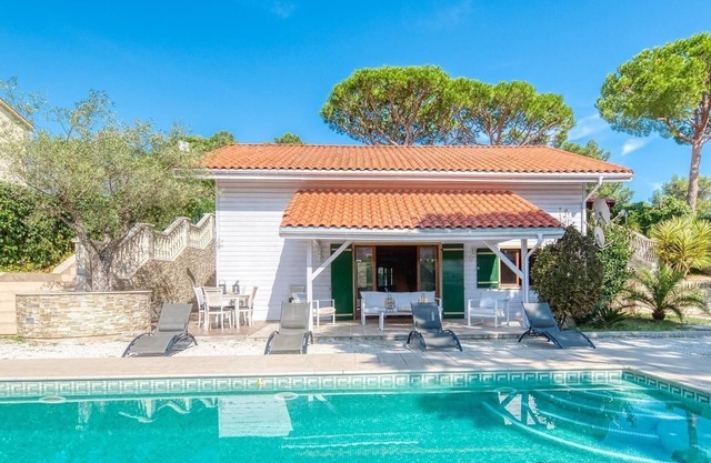 Villa "Costacabana - Primadonna" with Private Pool, Private Terrace & Wi-Fi