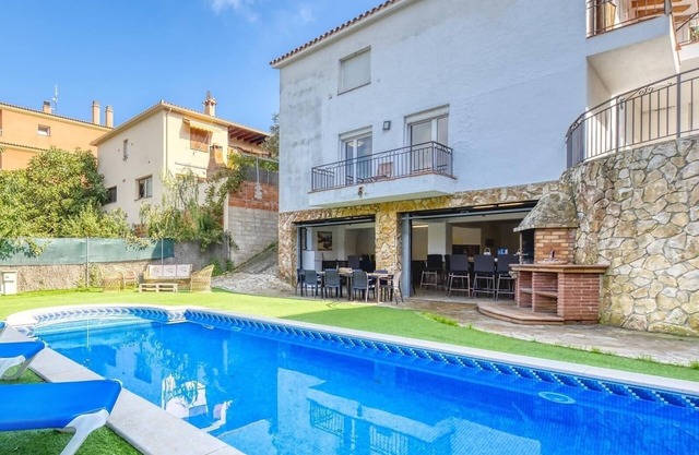 Villa "Costacabana - Nicky" with Private Pool & Wi-Fi