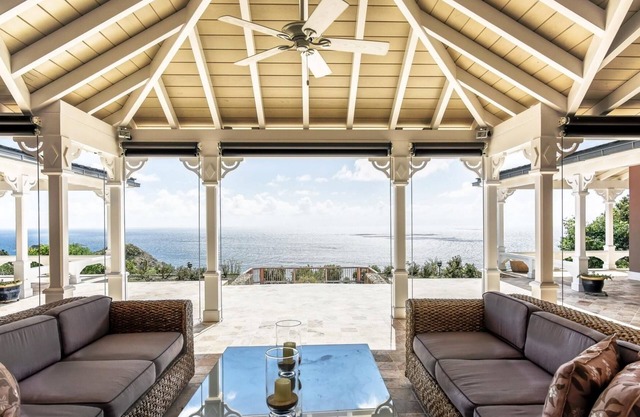 Villa Cristobal (1/5 Rooms)