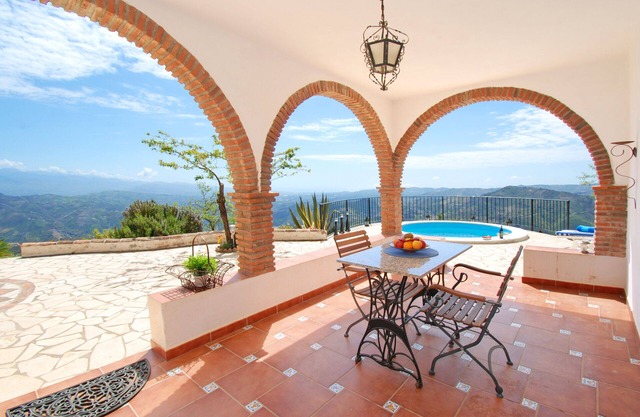Villa Cuatro Vientos: Experience a Dream Holiday in the Heart of Andalusia