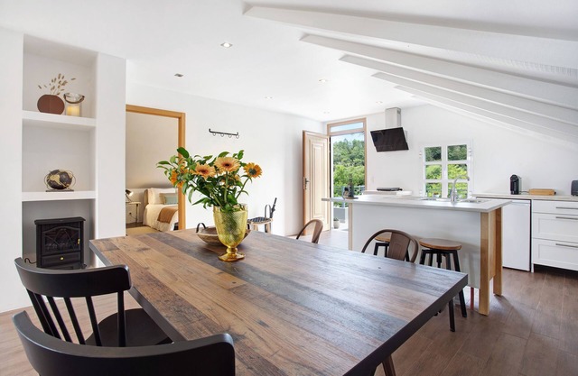 Villa 'Da Olides - T3 and Studio' with Mountain View, Balcony and Wi-Fi