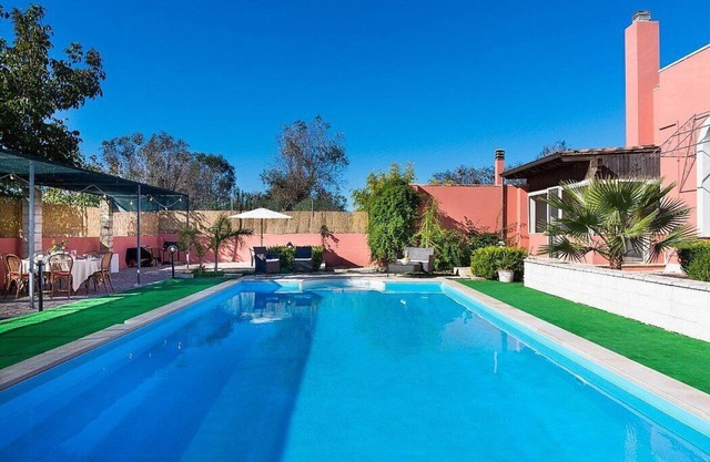 Villa Dana: An elegant and welcoming villa situated in a quiet location, a few minutes from the town center, with Free WI-FI.