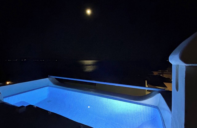 Villa Danae with pool, jacuzzi, bbq & terrace