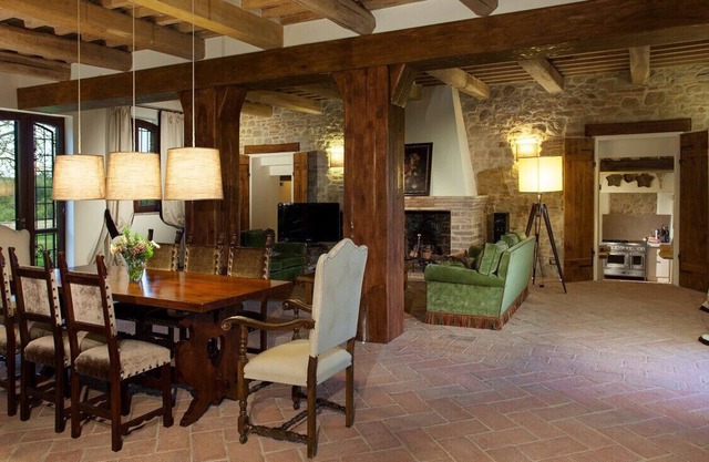 Villa Dante, magnificent estate overlooking the Umbrian hills