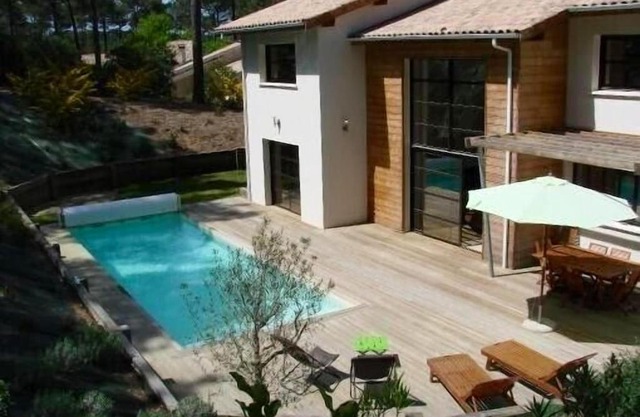 Villa de 5 chambres avec piscine privee terrasse amenagee et wifi a Biscarrosse