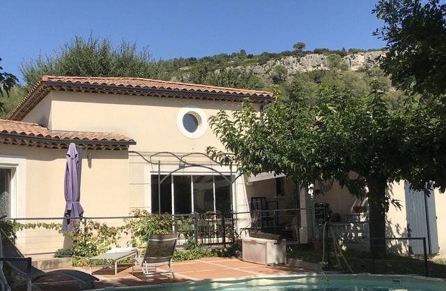 Villa de Caractère Entre Avignon, Orange et Nîmes