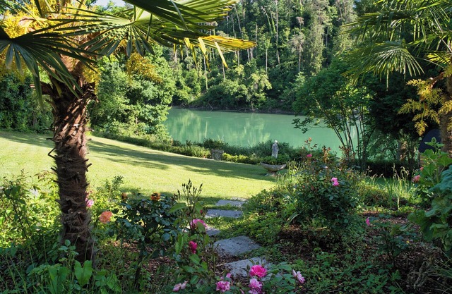 Villa Rheinblick: Riverside Gem near Zürich