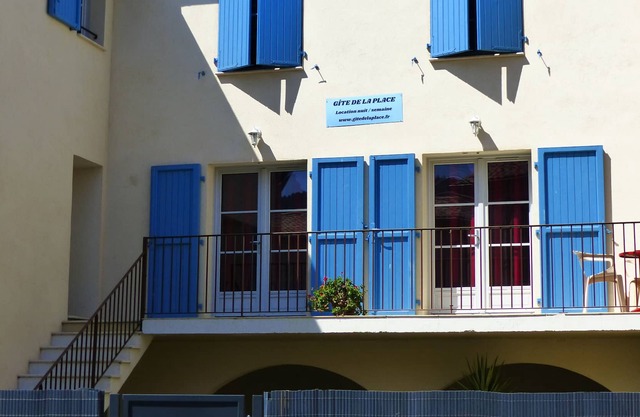 Villa 'De La Place' with Private Terrace, Wi-Fi and Air Conditioning