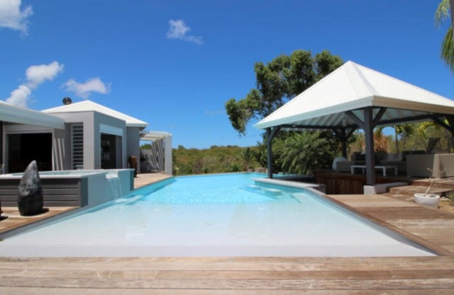 VILLA DE LUXE in ST FRANÇOIS 8 to 10 PERS 3 Bedrooms including 2 with Mezzanine