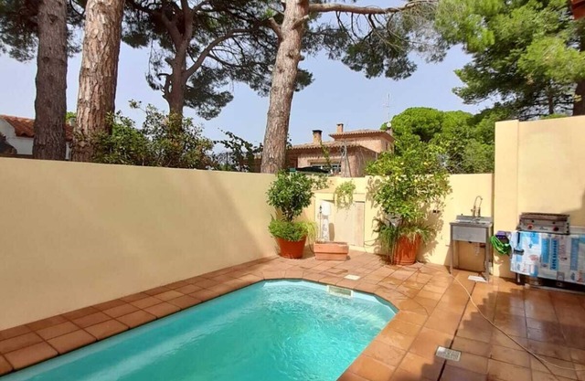 Villa de Rêve à 200 Mètres de la Plage de Riells
