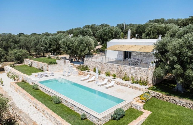 Villa degli Ulivi con piscina by Wonderful Italy