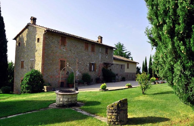 Villa dei Cipressi, uncontaminated nature next to Lake Trasimeno